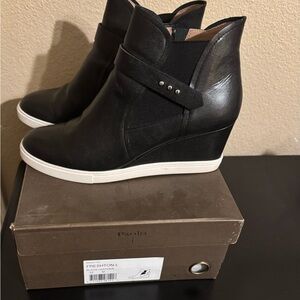 Linea Paola Freshton-L Leather High-top Wedge Sneaker